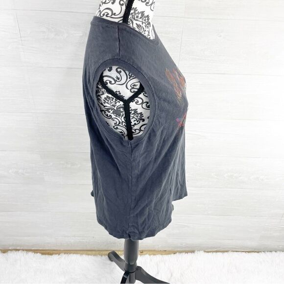 Peloton Bloom Flowers Muscle Tank Cotton T-Shirt - Picture 4 of 7